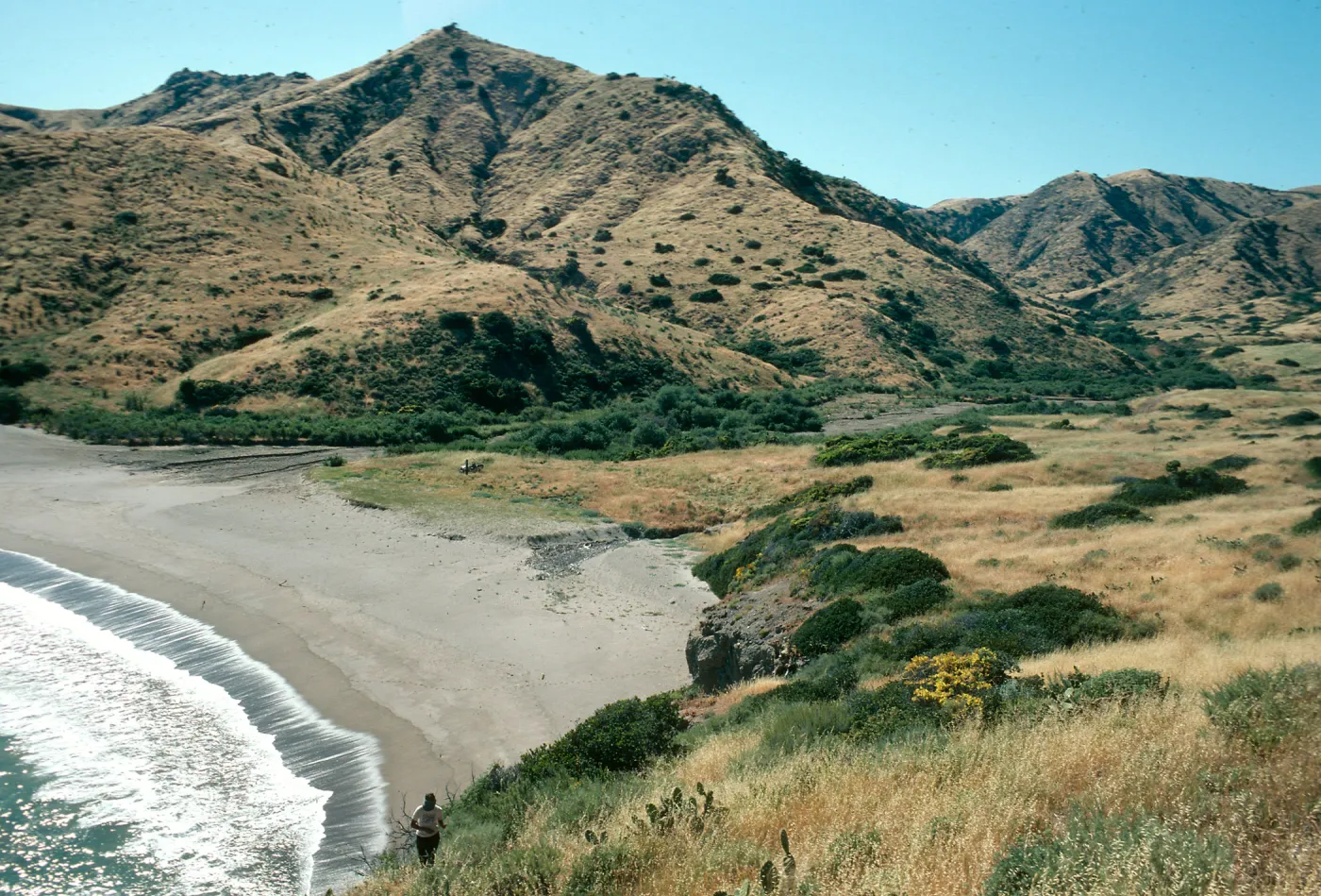 Coches Prietos Beach, Santa Cruz Island
