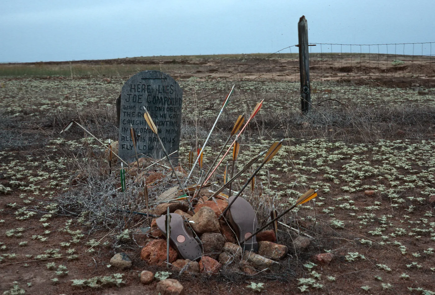grave, Scorpion/Smugglers Trail, Santa Cruz Island