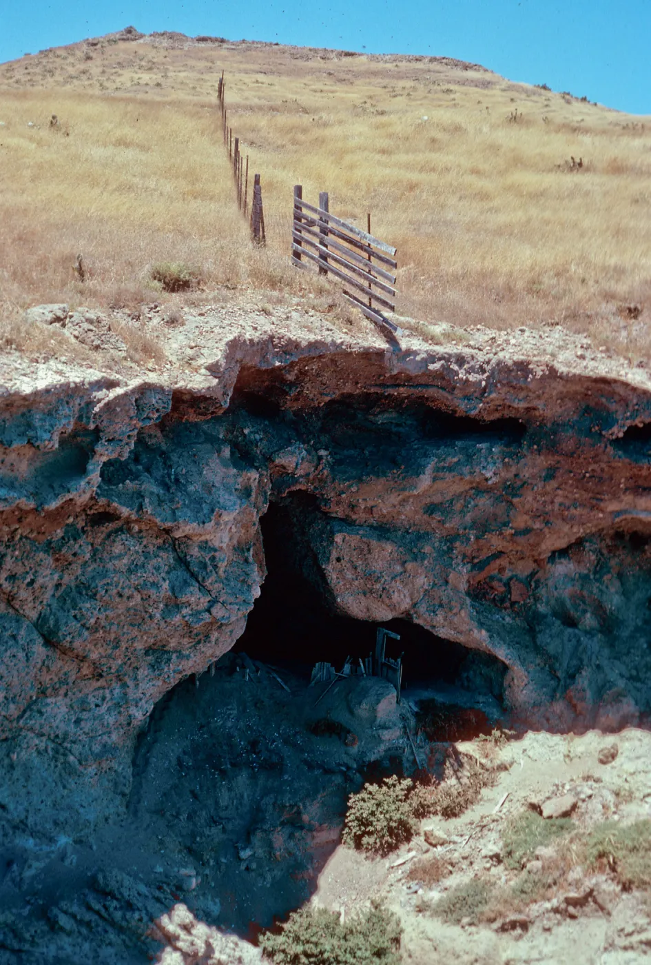 Smugglers Cave, Santa Cruz Island