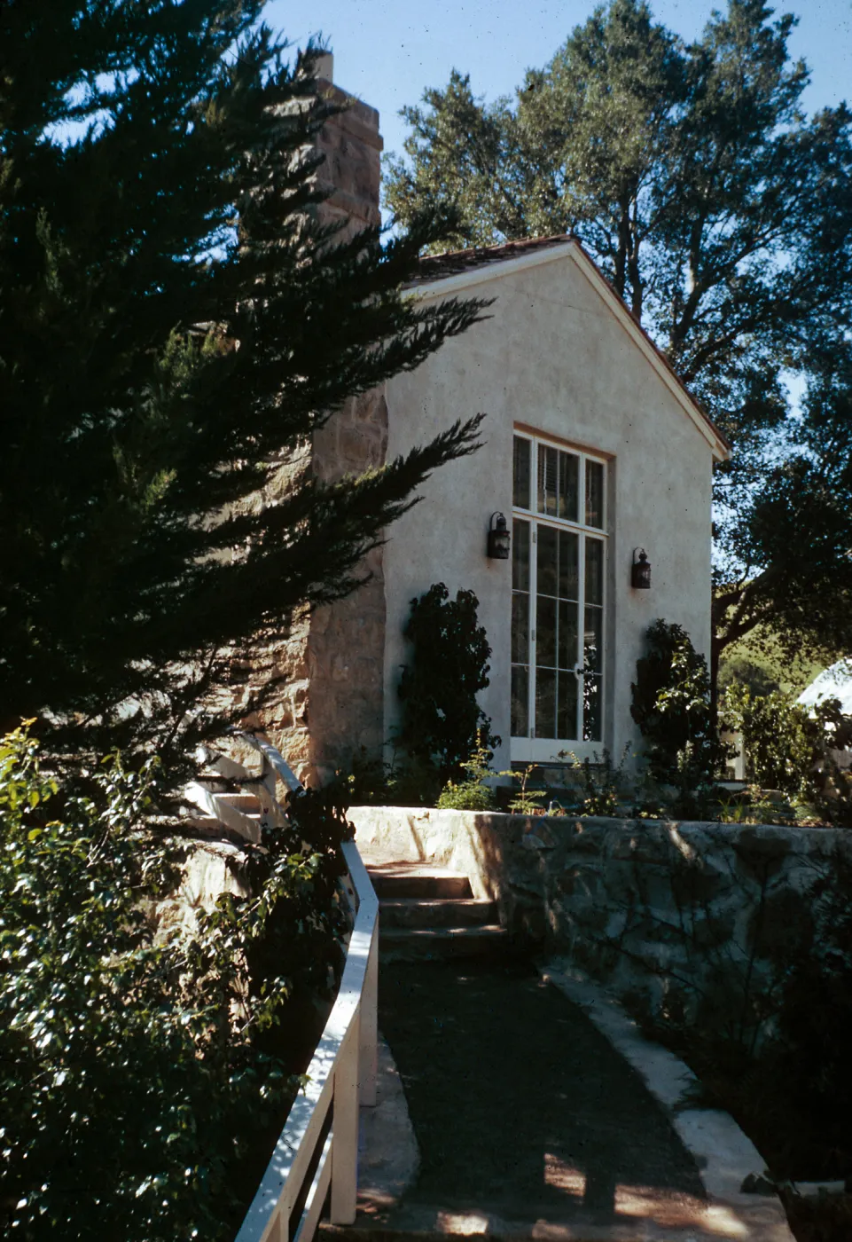 SBBG Library viewed from Arroyo