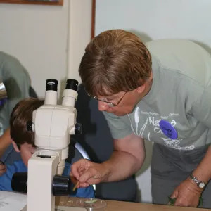 Diana teaching in the microscope lab, SBBG Summer Nature Camp, 2008
