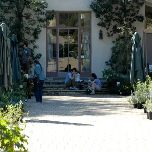 family on the Library steps, SBBG Community Free Day, October 16 2011