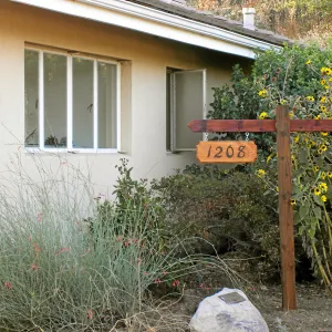 CFD safety, address signs to Gain House & Hort Unit