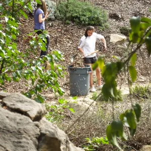 Volunteers from Cate School working in the Arroyo Section
