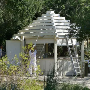 Entry Kiosk repainting