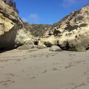 Santa Rosa Island Trip, Rock along beach