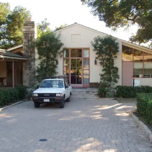 Blaksley Library, north face and courtyard