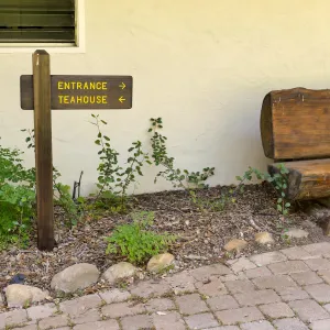 Wayfinding sign 21da