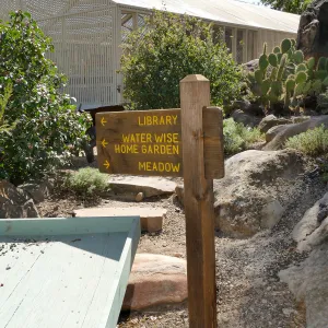 Wayfinding sign 14cb