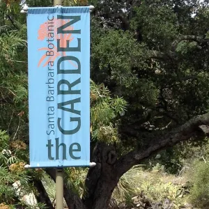 children, school group, entrance banner, SBBG