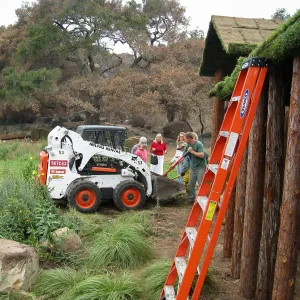 Construction of Herb Parker's â€˜Haven' labyrinth