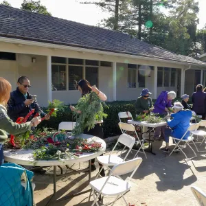 Free Senior Day, Wreathmaking Class