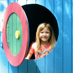 Children playing in the Halfling House Casita