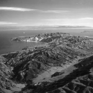 Santa Cruz Island, Central Valley, © Steve Junak