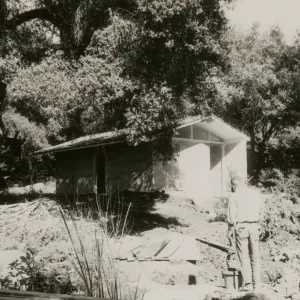 construction of new 'Visitor Restrooms' building