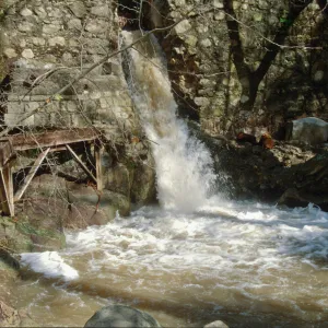 Aqueduct below Mission Dam