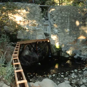 construction of the redwood flume, Mission Dam