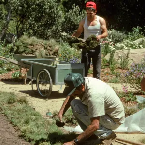SBBG Home Demonstration Garden construction