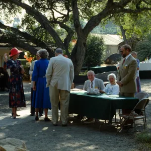 Art Inspired in the Garden Fundraiser, entrance oak