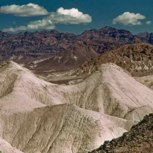 DV10-3 20-Mule Team Canyon, Death Valley, California'