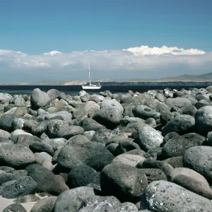 San Martin Island, rock spit, powered sailboat Diamaresa