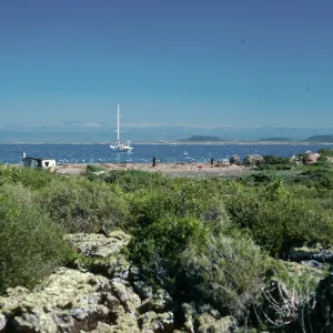 San Martin Island, Hasslers Cove from behind village