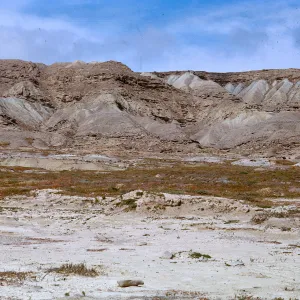 escarpment to North of Dutch Harbor - terrace, 66-119 & SN-375