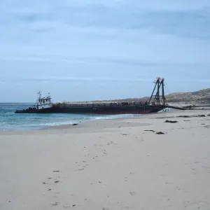 Metric Company barge, Daytona Beach, San Nicolas Island