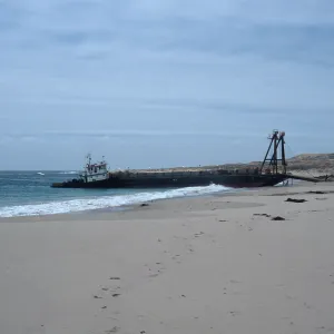 Metric Company barge, Daytona Beach, San Nicolas Island