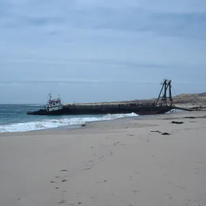 Metric Company barge, Daytona Beach, San Nicolas Island