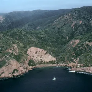 Alberts Anchorage, Santa Cruz Island