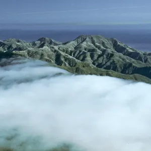 Sierra Blanca ridge w/fog, Santa Cruz Island